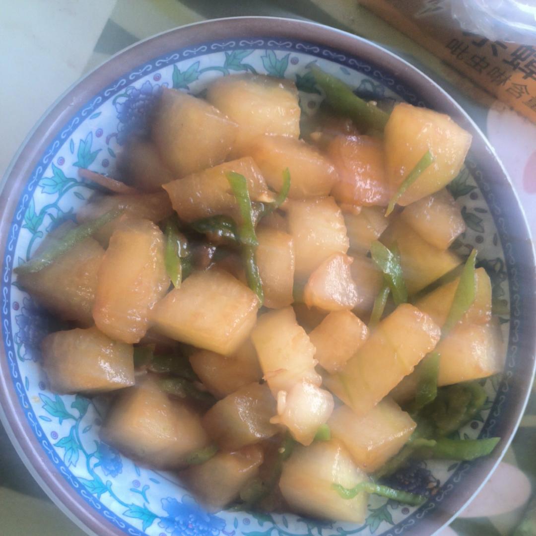 红烧冬瓜最完美做法，不加一滴水，瞬间秒杀红烧肉