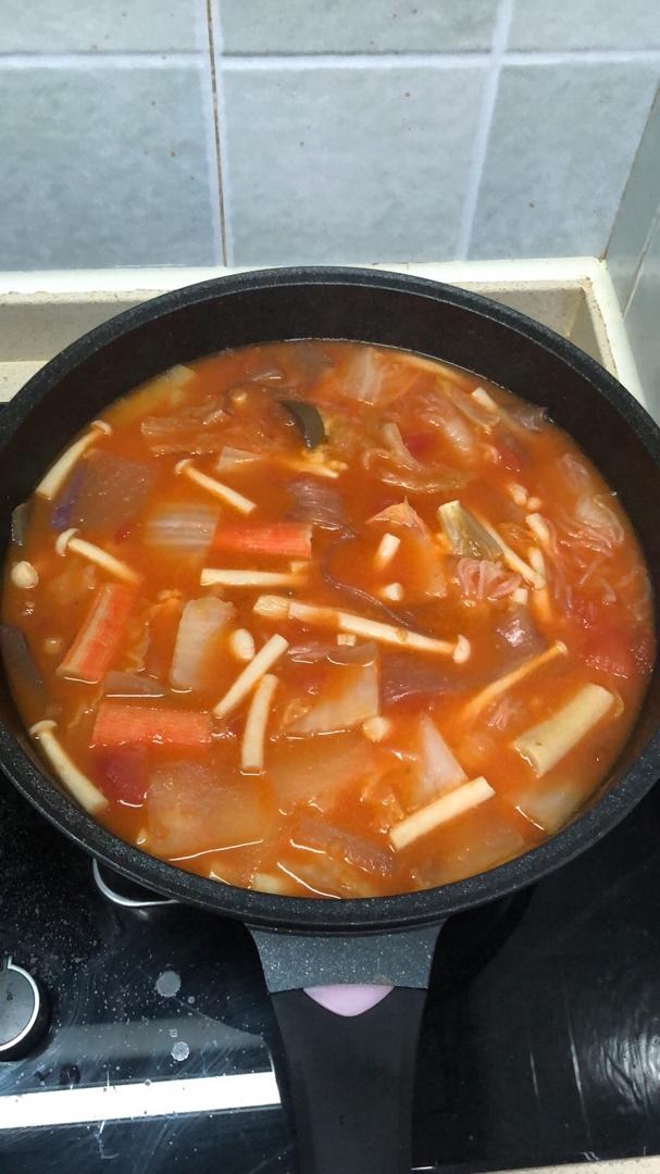 六颗番茄🍅火锅汤底