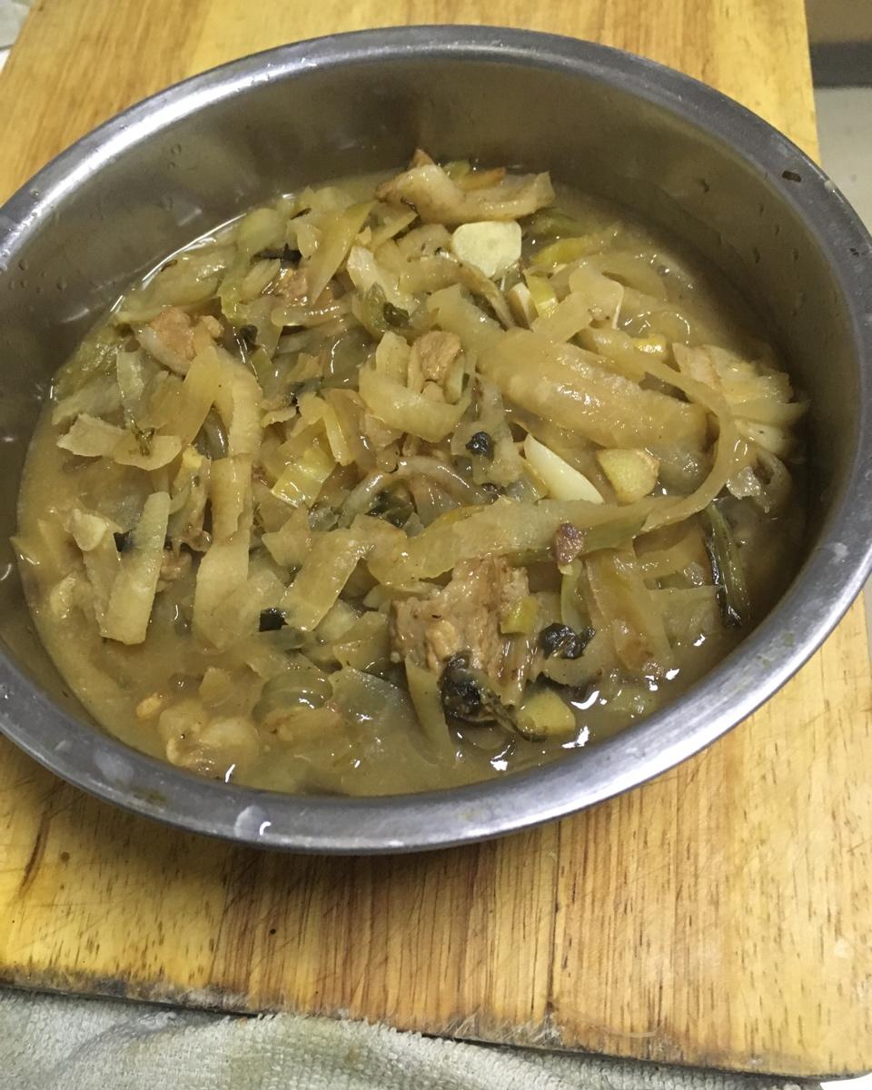 酸菜炖五花肉