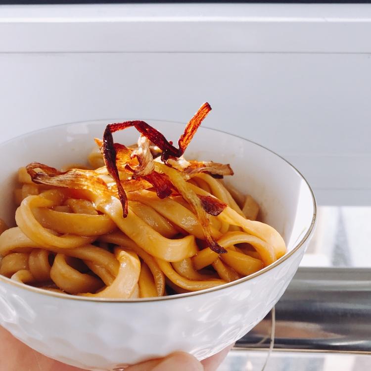 葱油拌面Spring Onion Noodles