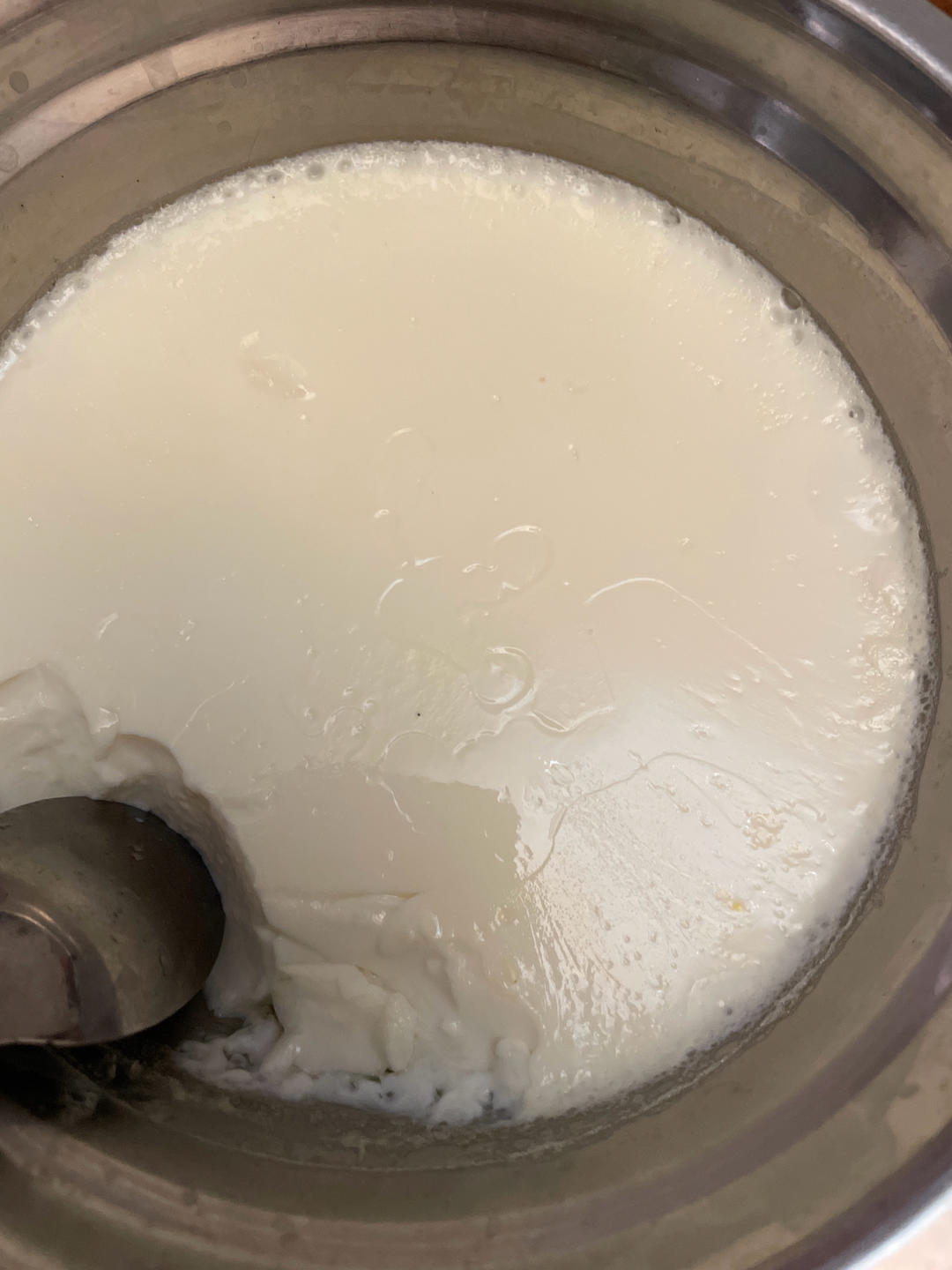 1盒牛奶+2颗鸡蛋，原来双皮奶的做法这么简单