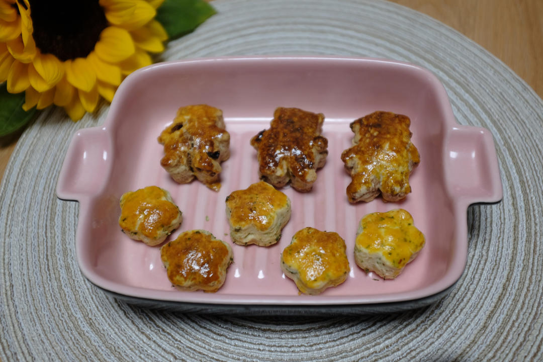 『香飘整栋楼』咸香的车达芝士司康饼|快速面包Quick Bread