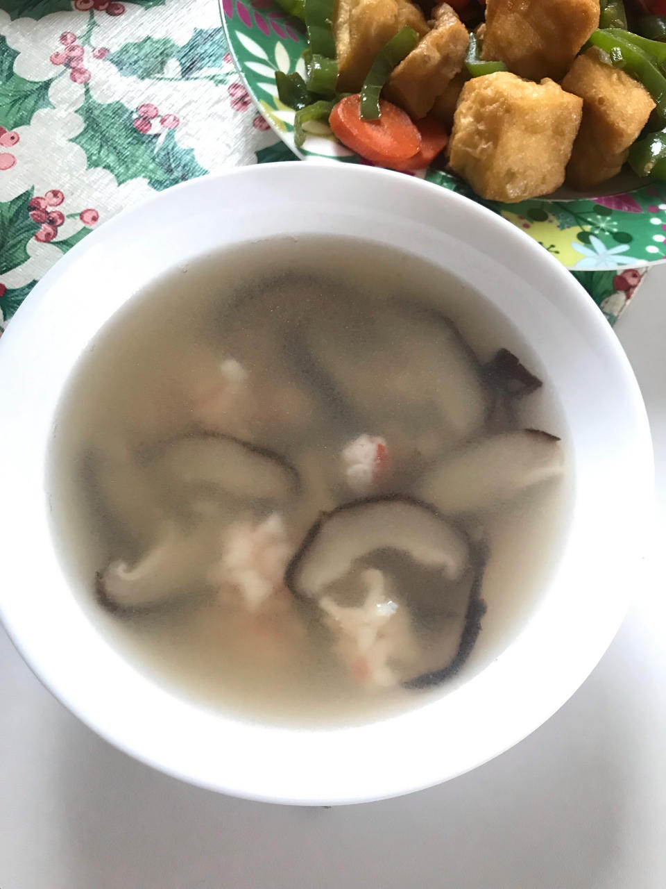 松茸海鲜汤