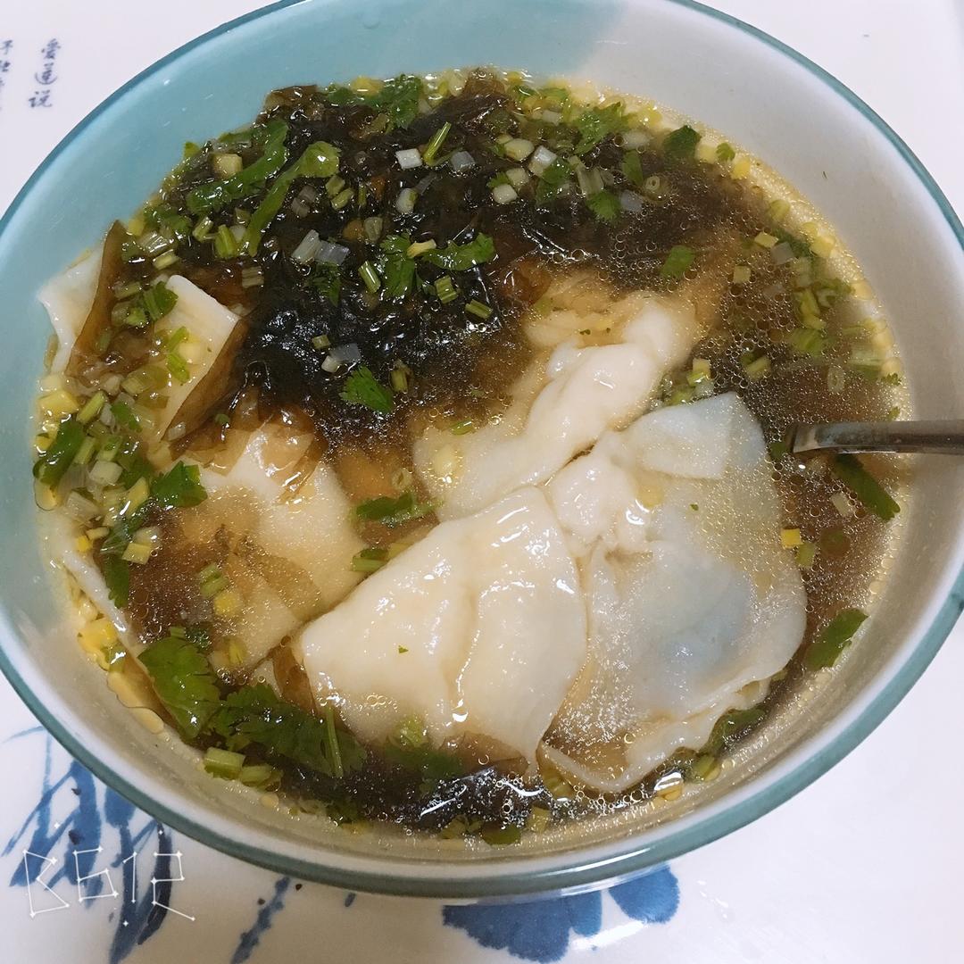 酸汤水饺