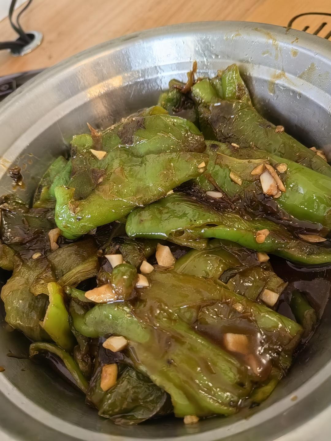 5分钟就可以烧好的虎皮青椒，真的超下饭