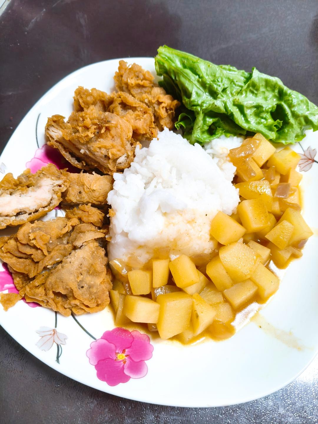 皮酥肉多汁的~炸鸡排