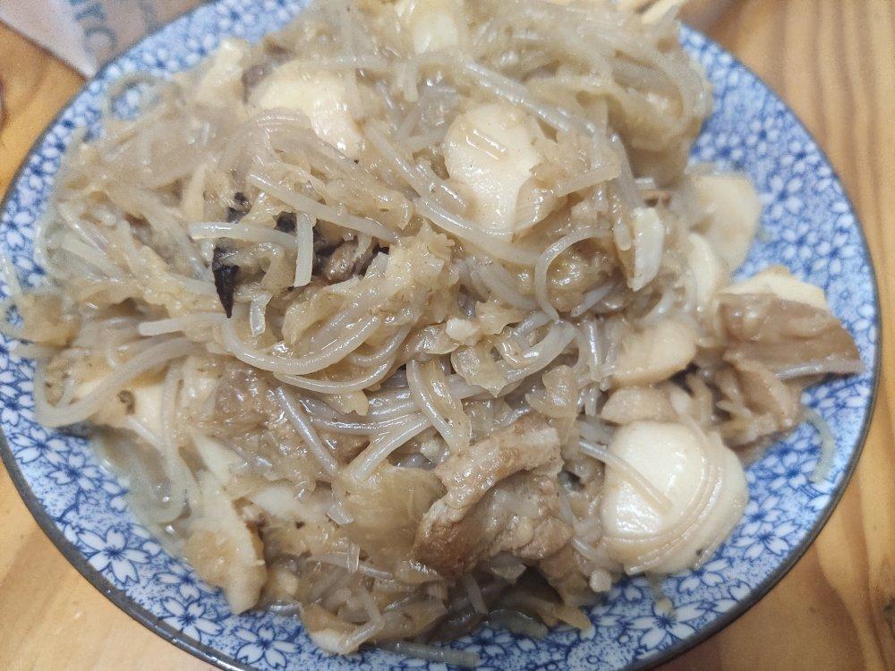 东北酸菜猪肉炖粉条