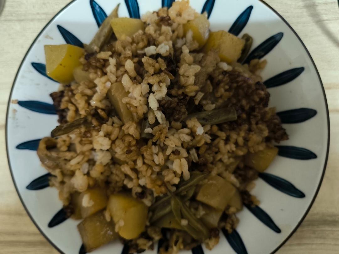 豆角土豆焖饭