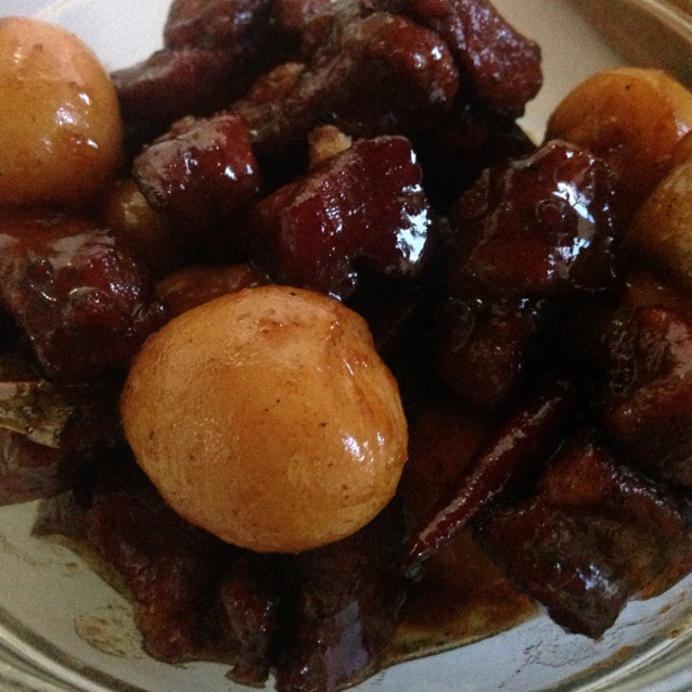鹌鹑蛋红烧肉