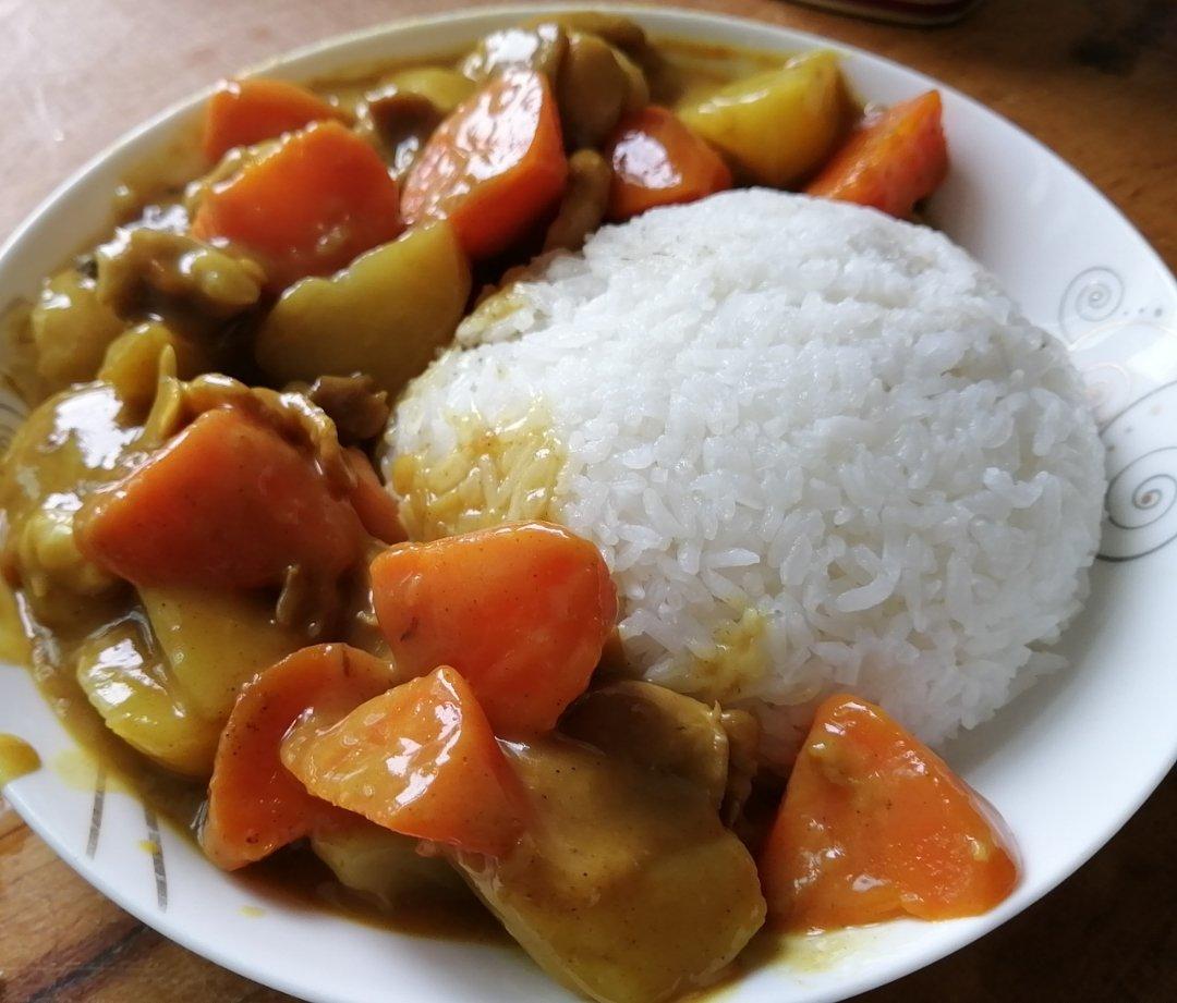 咖喱鸡肉饭