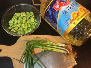 葱油蚕豆的做法 步骤1