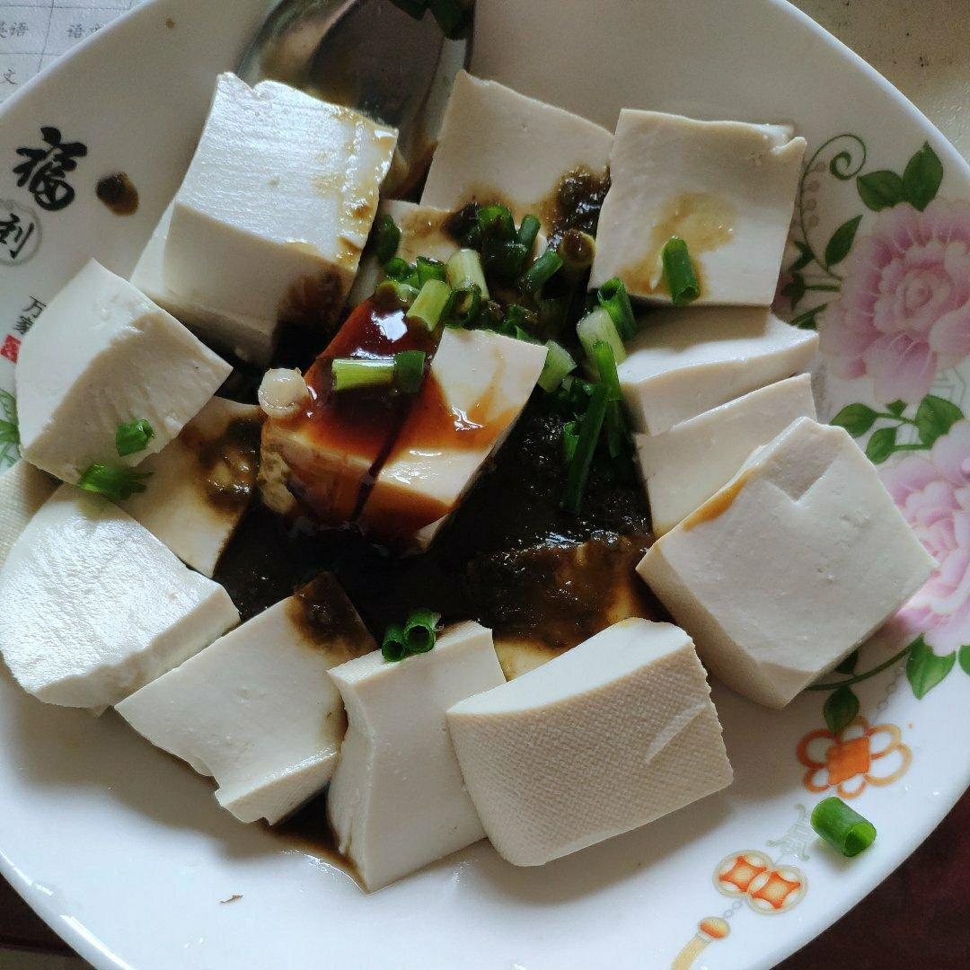 超级简单的凉拌内酯豆腐