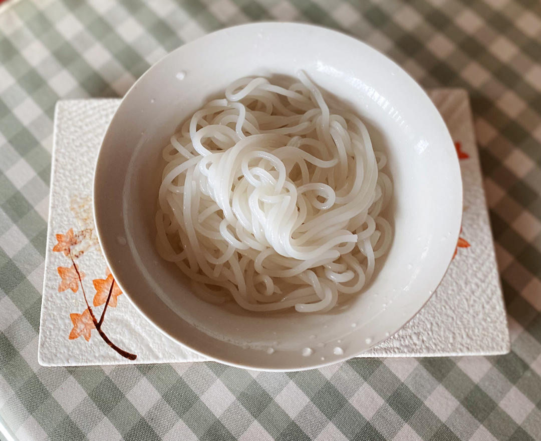 danih做的自制米线(快手,口感好,不会断版本)