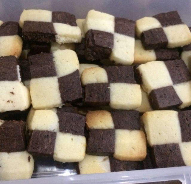 双色小棋格饼干