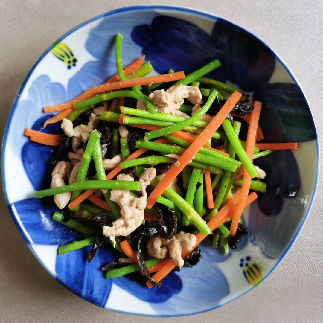 清炒芦蒿（2分钟炒完）