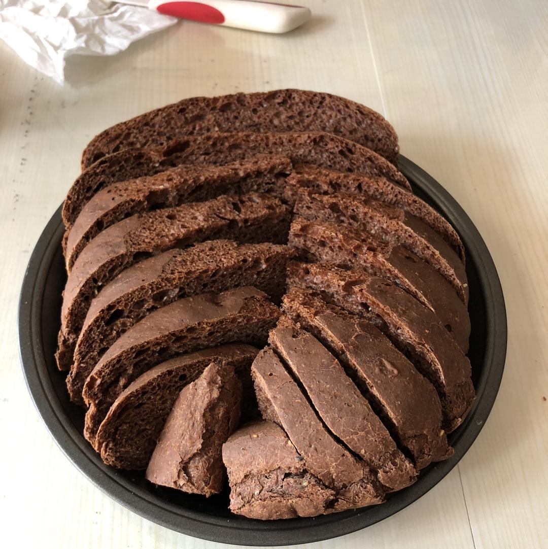 简单黑麦面包（pumpernickel bread)(全麦+黑麦比例高达50%）