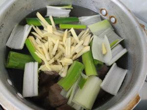 清炖羊肉汤（这是宁夏羊肉哦）的做法 步骤5