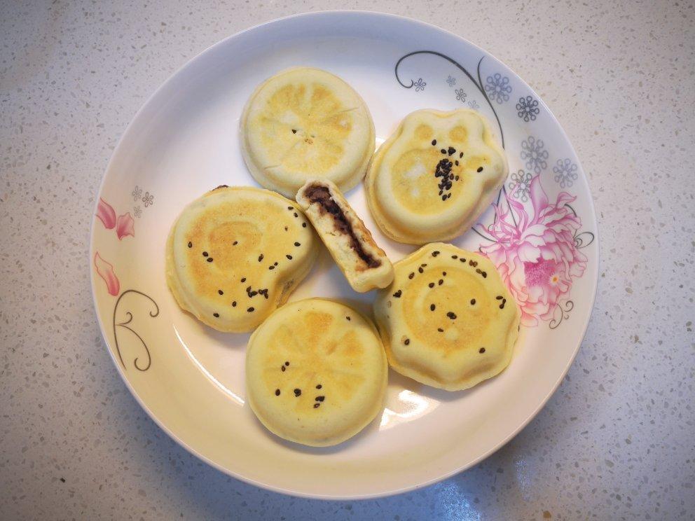 松软牛奶红豆饼