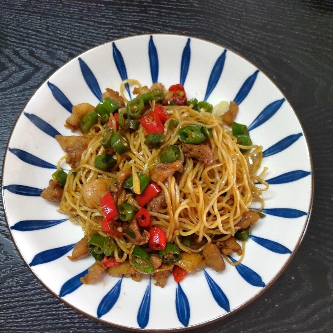 麻辣过瘾双椒鸡捞面