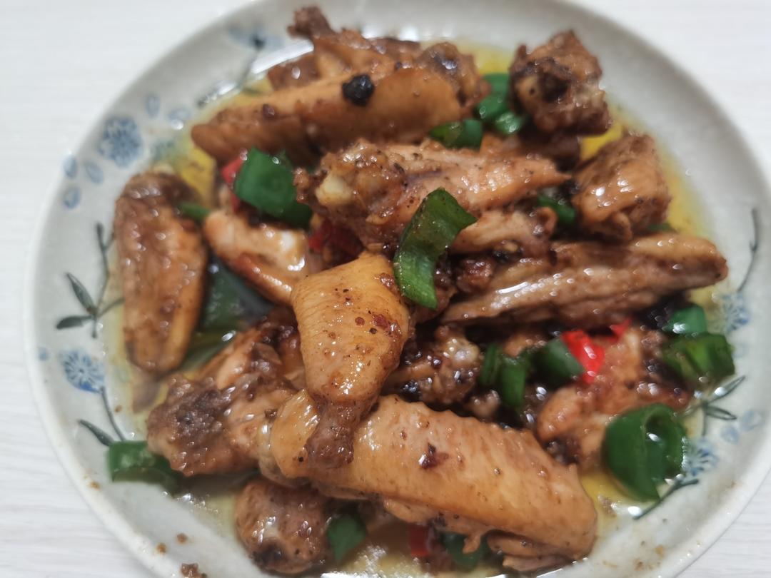 蒜香鸡翅，这才是鸡翅最好吃的做法