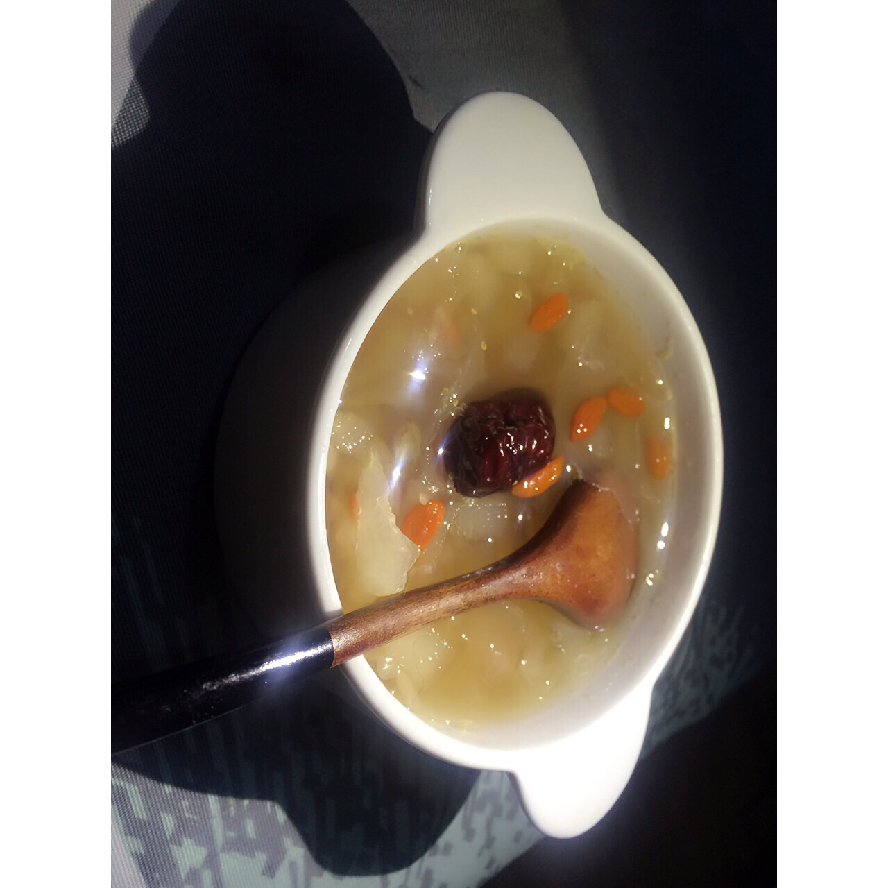 红枣银耳莲子羹