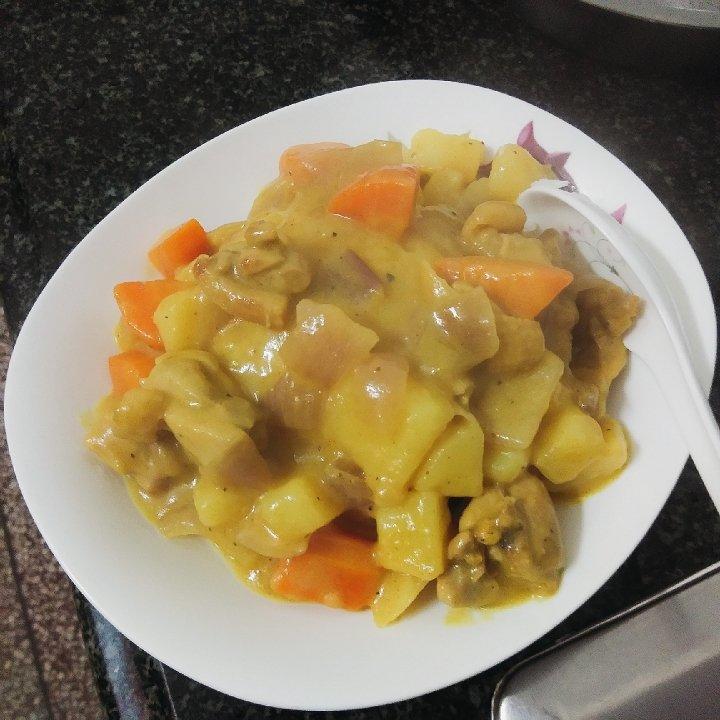 咖喱土豆鸡块