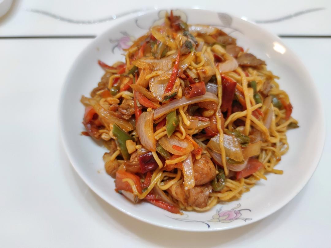 麻辣过瘾双椒鸡捞面