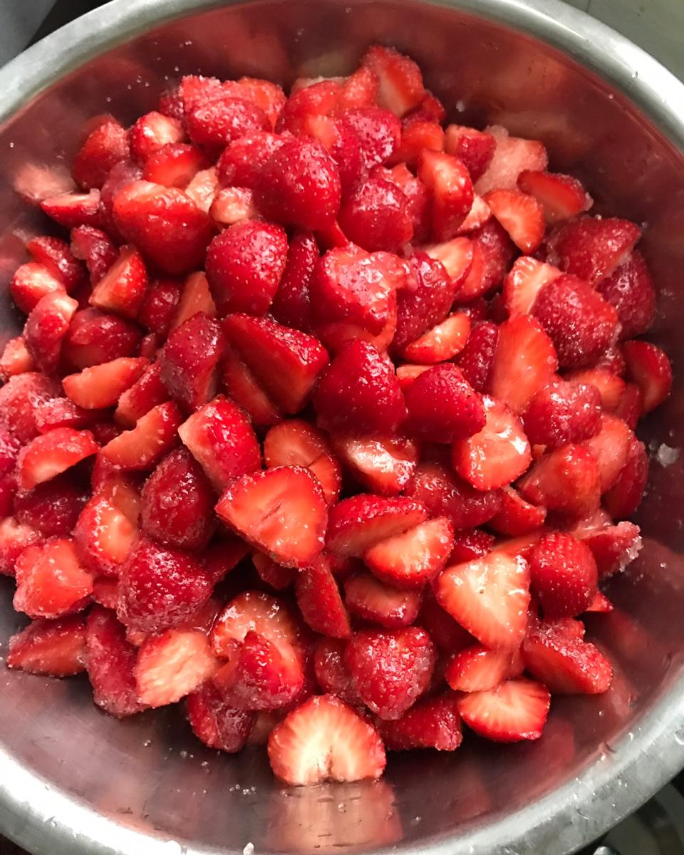 小玲-106做的自制无添加草莓酱