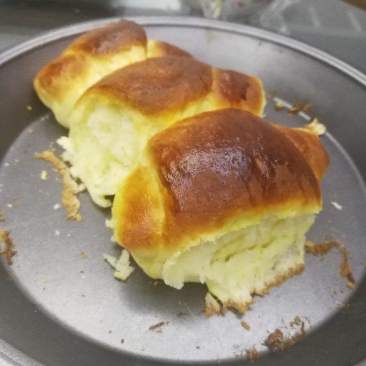 黄油面包卷