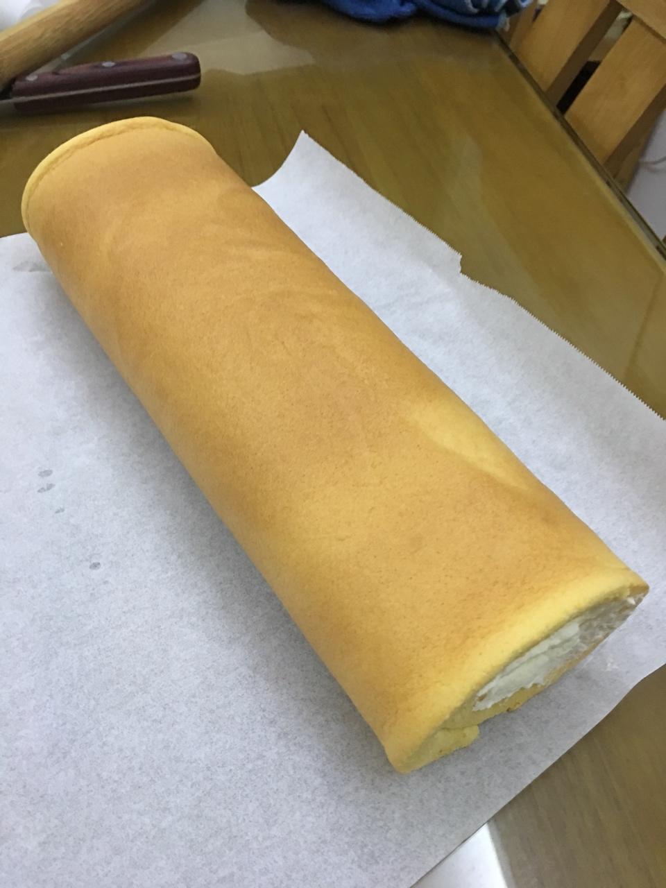 《Tinrry下午茶》教你做基础原味蛋糕卷