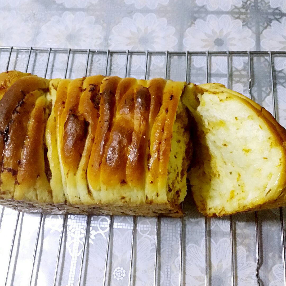 手撕千层肉松面包