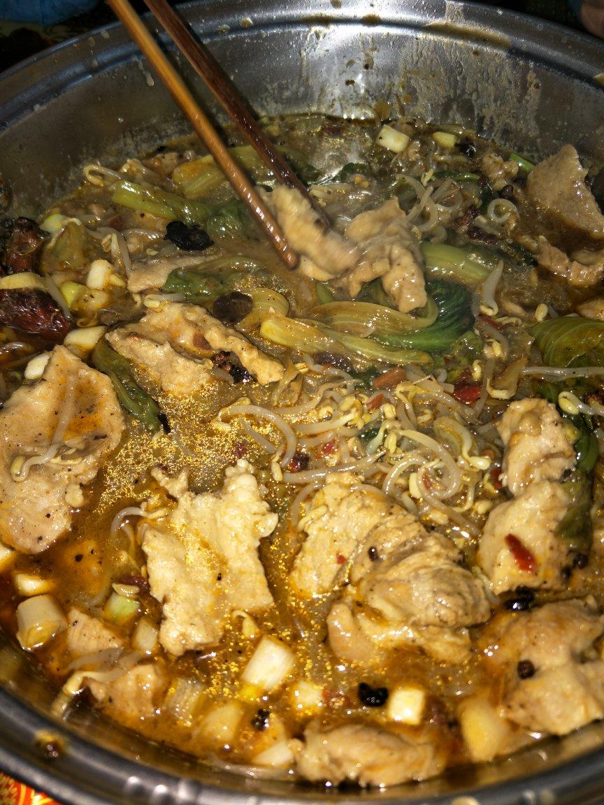 水煮肉片：辣椒的盛宴