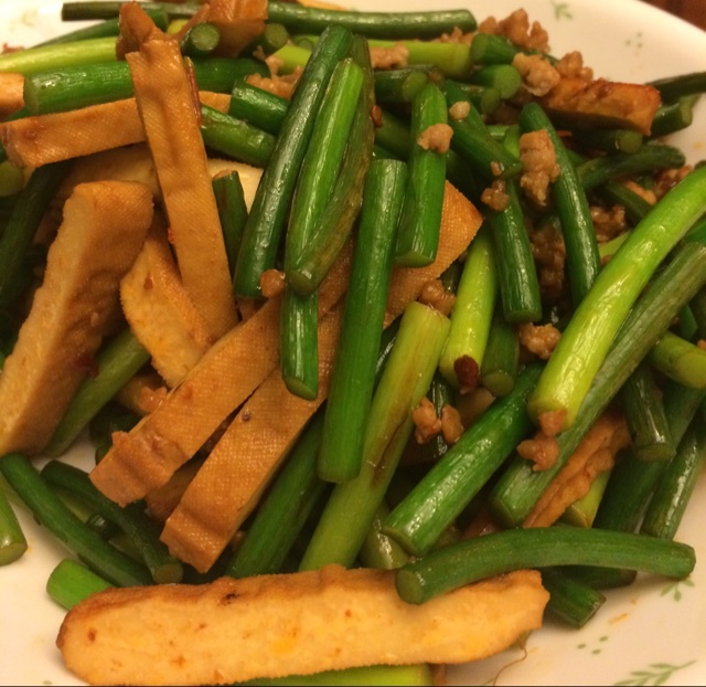 蒜薹香干（蒜苔）