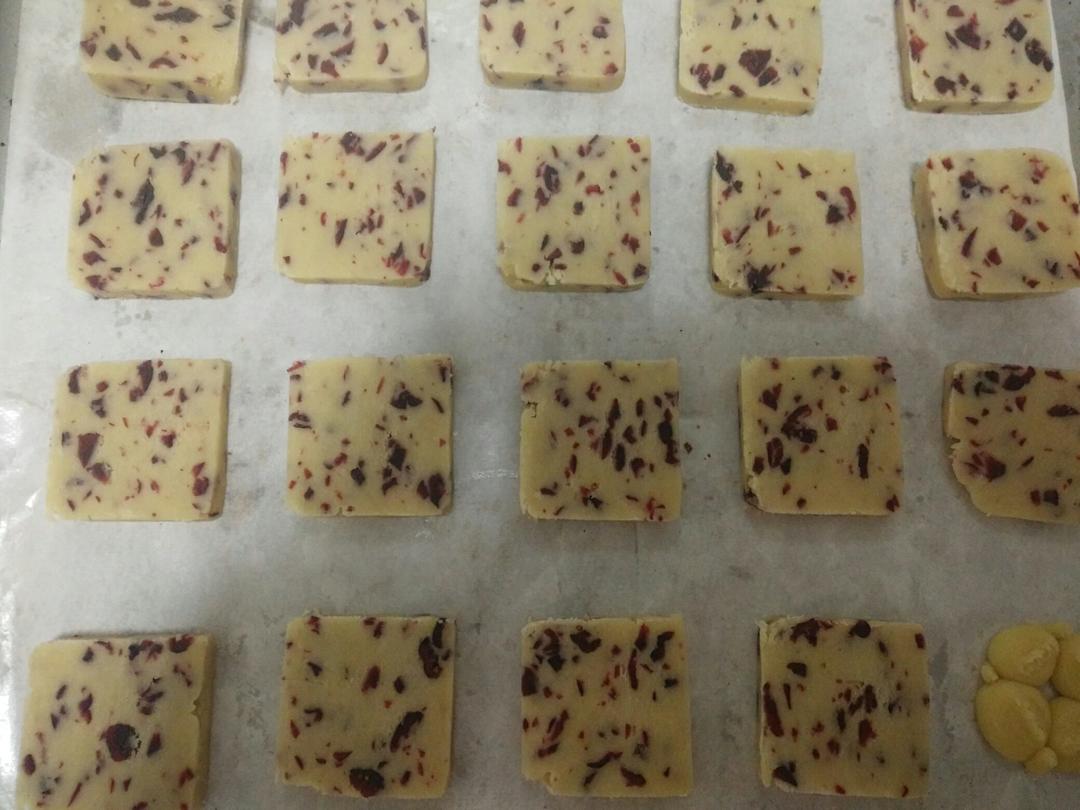 蔓越莓饼干的做法（烤箱做饼干）