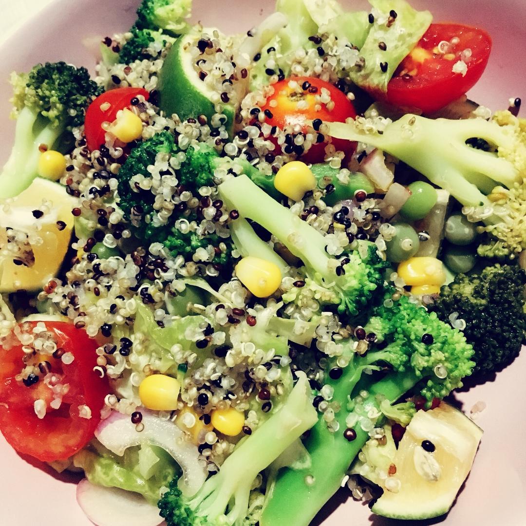 【减脂小厨房】芦笋虾仁藜麦沙拉