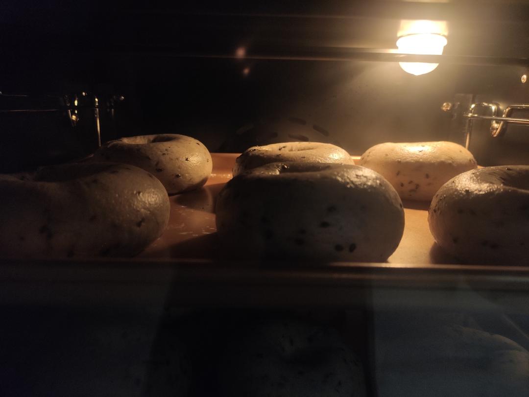 黑芝麻全麦贝果