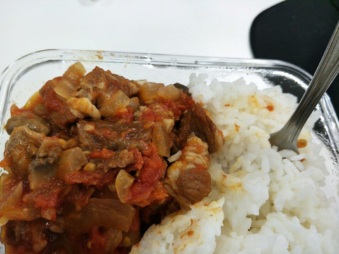 老丁的私房菜-番茄牛腩煲