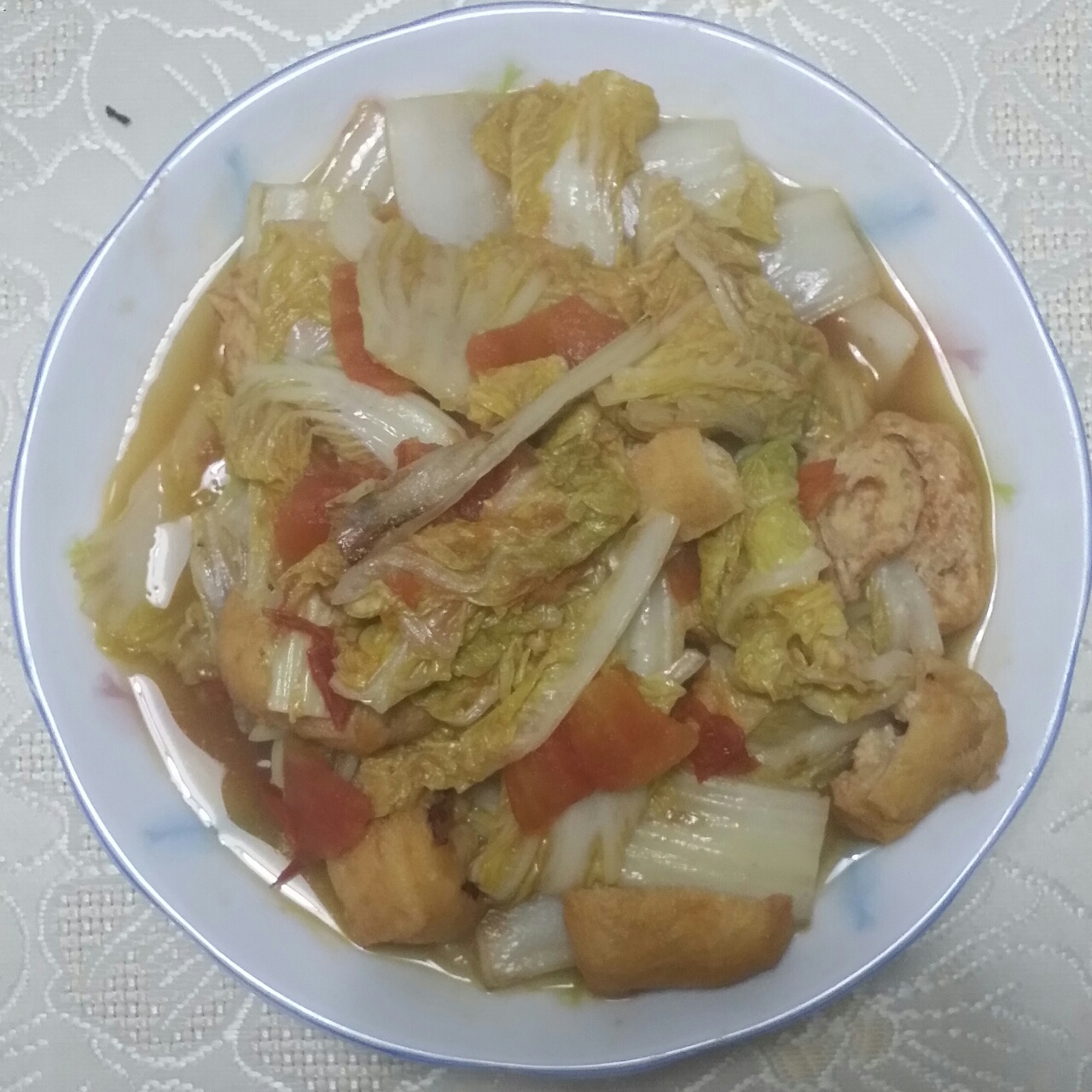 番茄白菜炖豆腐泡