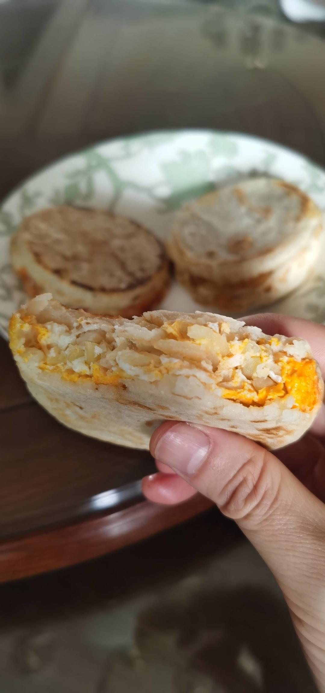 早餐霸王~沉甸甸鸡蛋汉堡