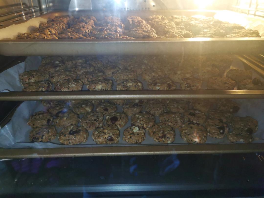 超营养的低糖燕麦坚果曲奇（可做无糖）