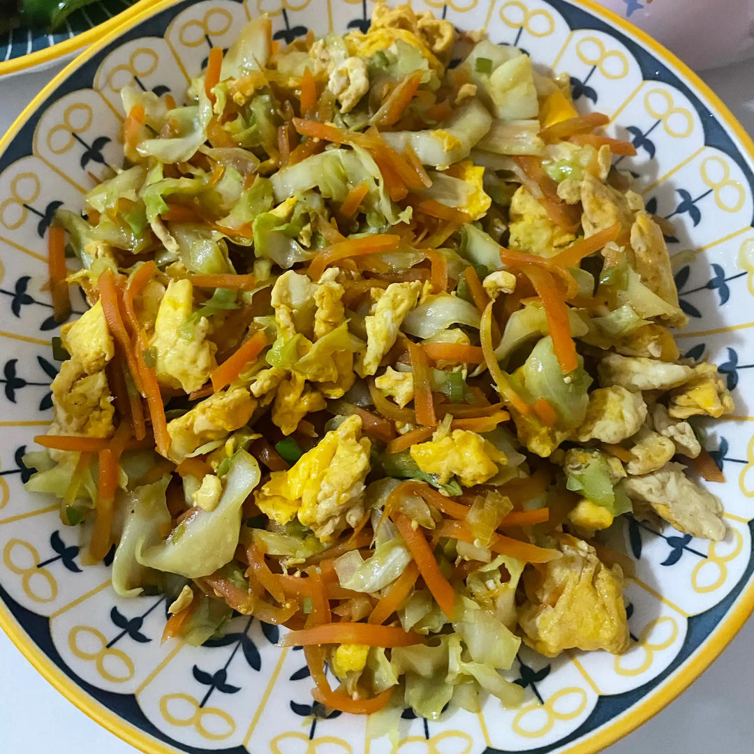 （家常菜）包菜炒胡萝卜