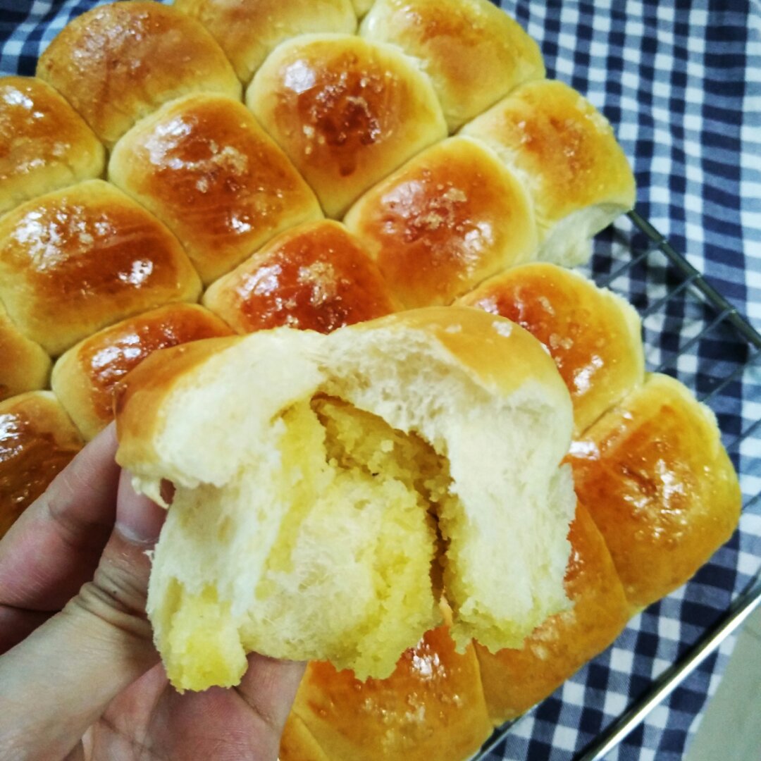 炼乳奶油餐包
