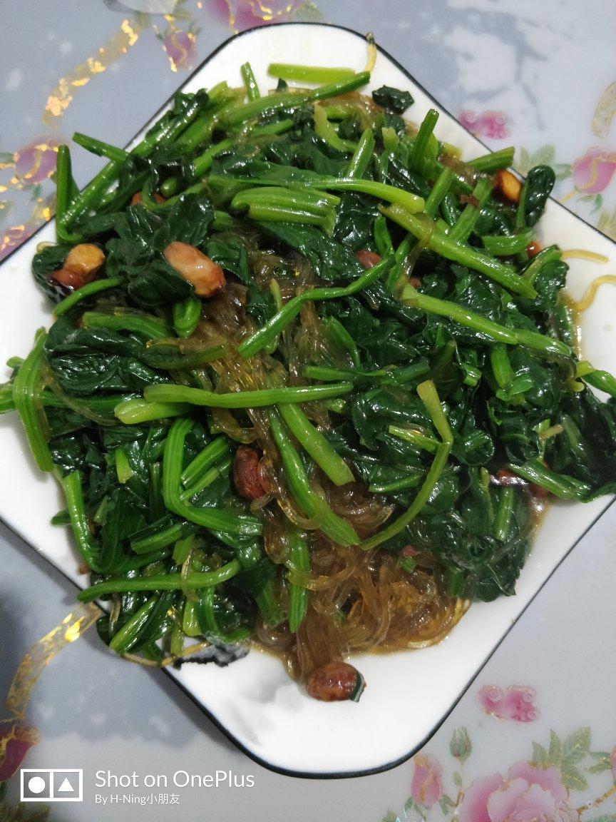 菠菜炒粉丝