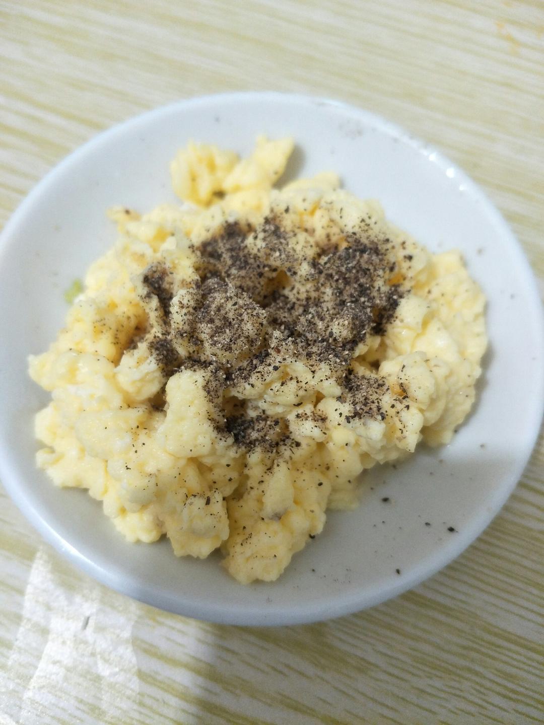 美式牛奶炒滑蛋，低脂健康