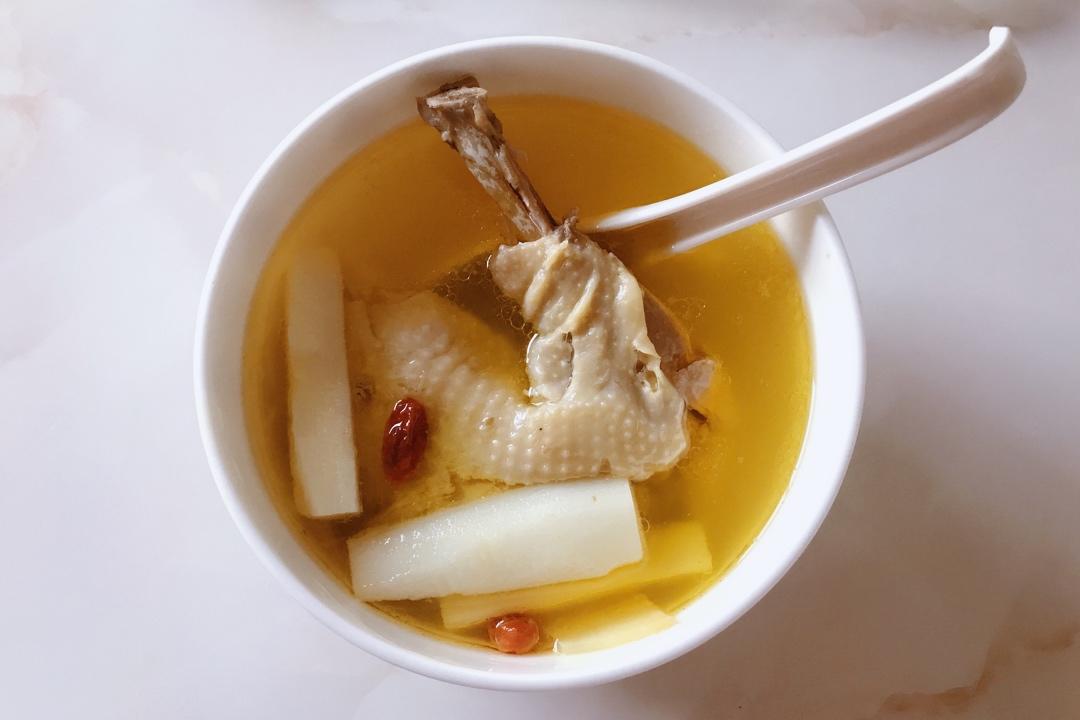 janny姐姐做的山药炖鸡汤