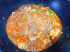 韩式🇰🇷泡菜肥牛汤火锅的做法 步骤6