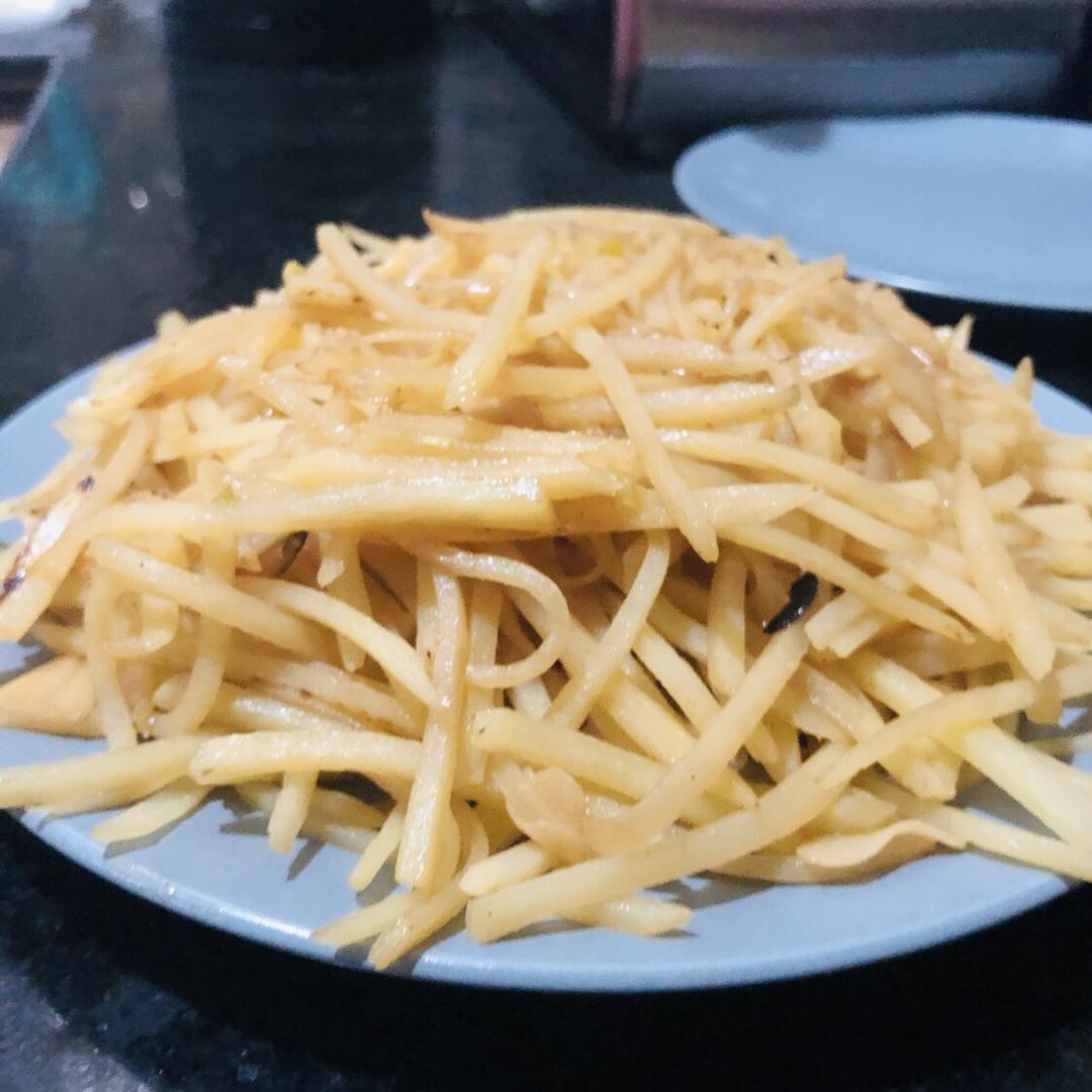 在家也能做出馆子味儿的醋溜/炝炒/酸辣土豆丝（就是那道看似简单，实则步步玄机的土豆丝）