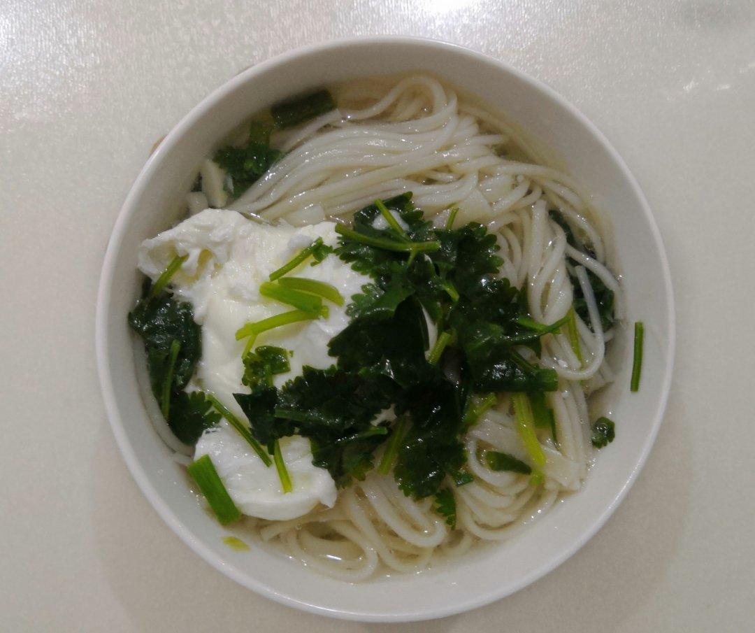 深夜暖胃：热汤面