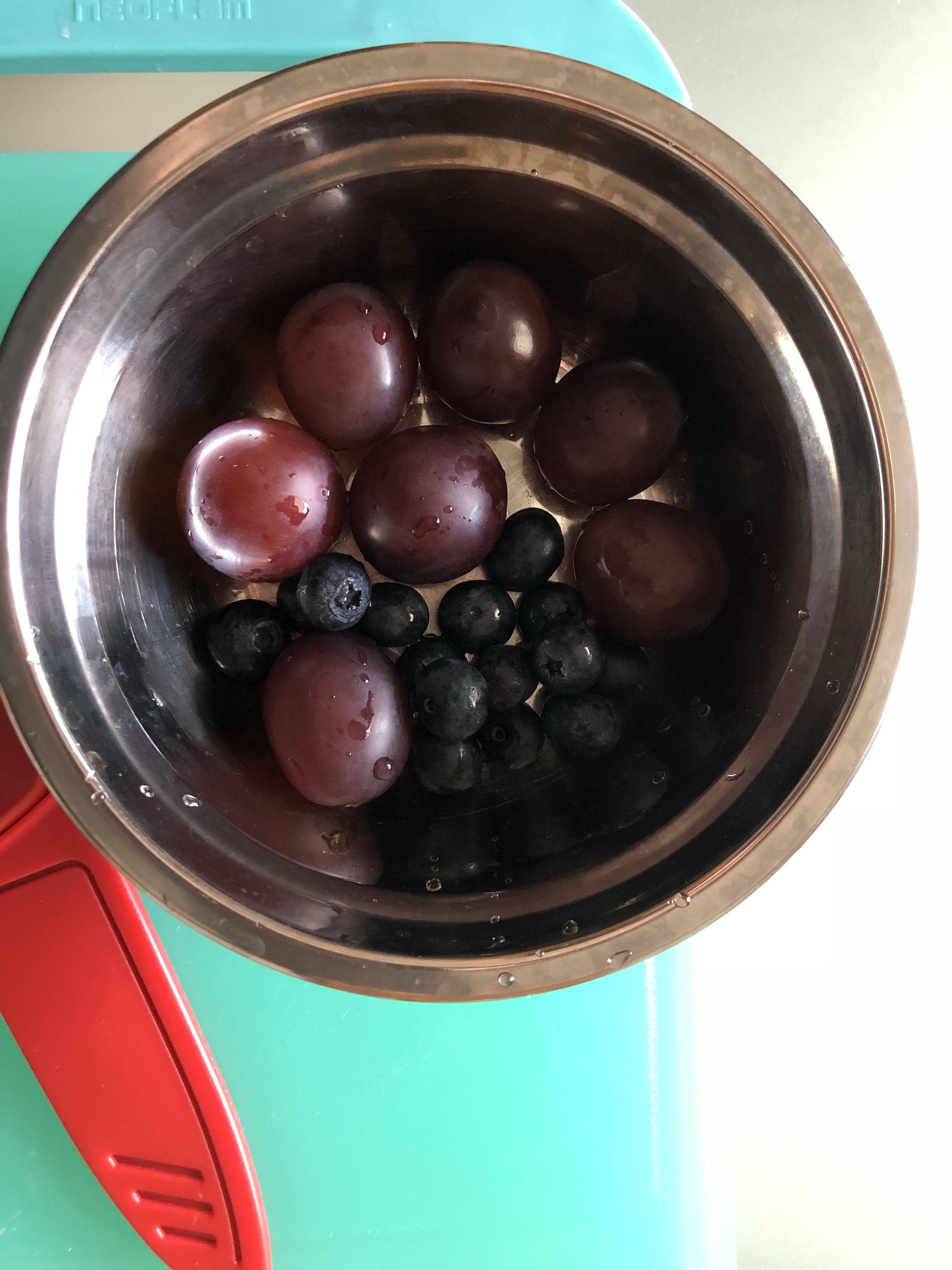 宝宝辅食之葡萄蓝莓泥
