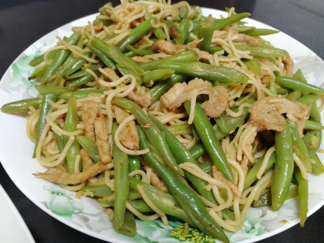 豆角肉丝焖面